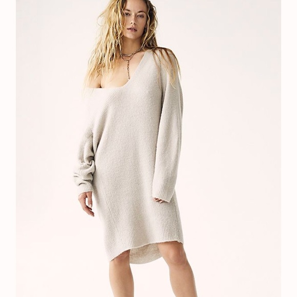 Free People Sweaters - NEW Free People Vneck Longline Tunic Sweater Dress